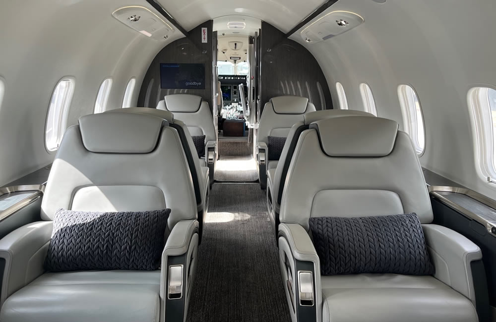 Challenger 350 - seating